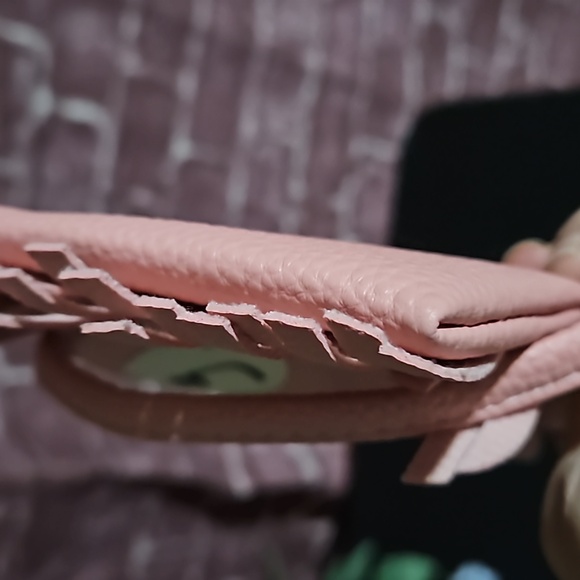 Novelty 🎁 Pink & White Fox Crossbody Bag. - Picture 10 of 11